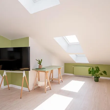 New Flat With Free Underground Parking And Air Conditioning