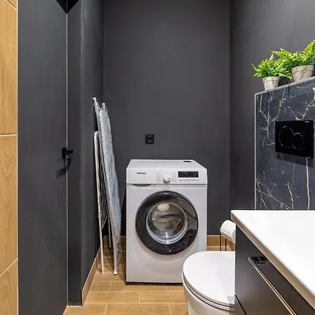 Appartement New Flat With Free Underground Parking And Air Conditioning