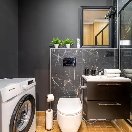 Appartement New Flat With Free Underground Parking And Air Conditioning *