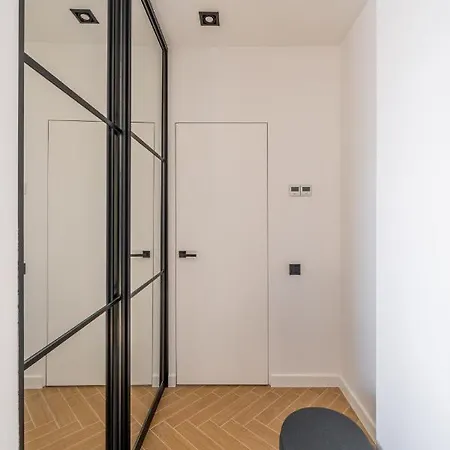 Appartement New Flat With Free Underground Parking And Air Conditioning *
