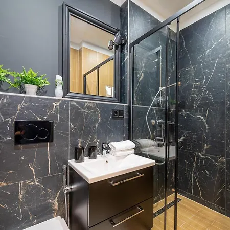 Апартаменты New Flat With Free Underground Parking And Air Conditioning Рига